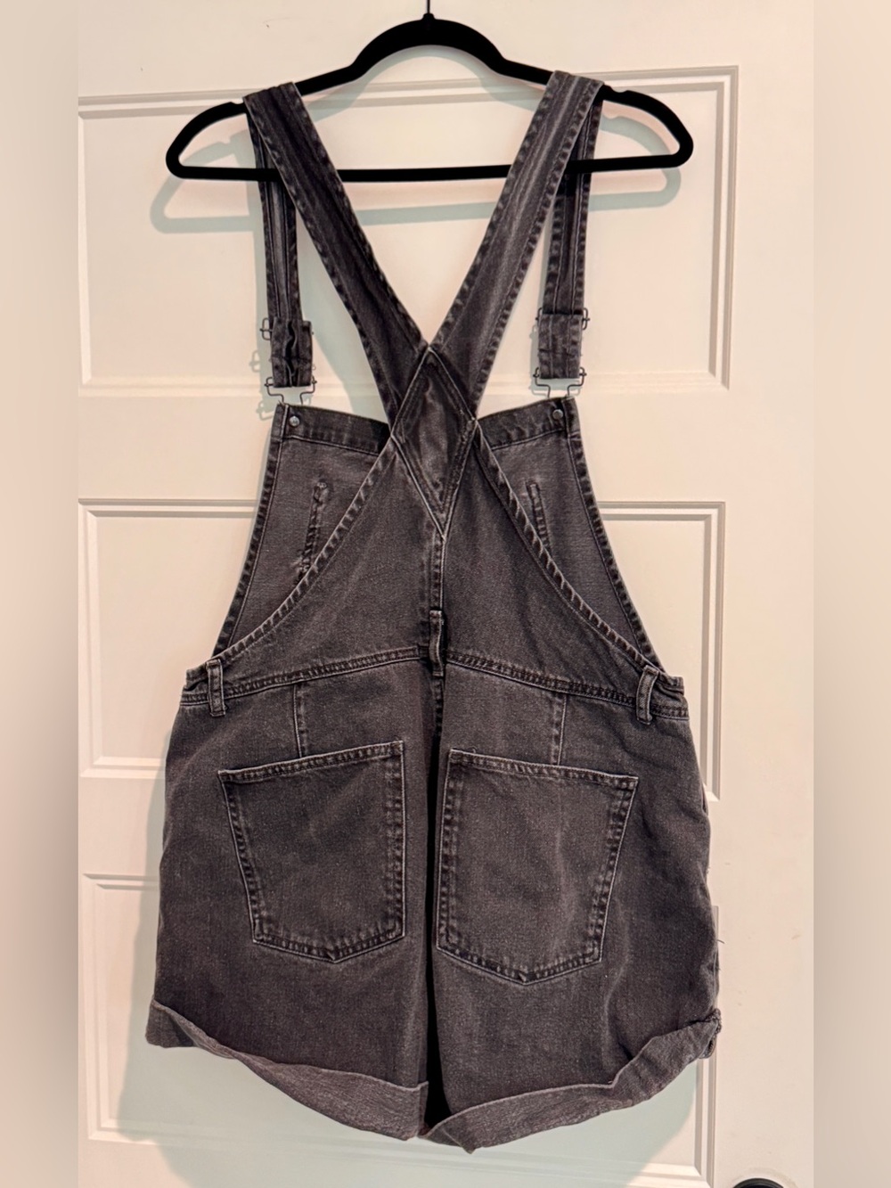 Free People Ziggy Shortall Black Denim Short Overalls Size Large Women EUC - Picture 3 of 6